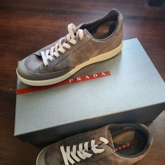 Prada Shoes - Picture 3 of 4